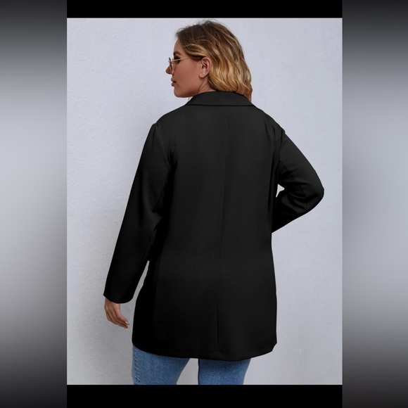 Black blazer - Picture 2 of 3